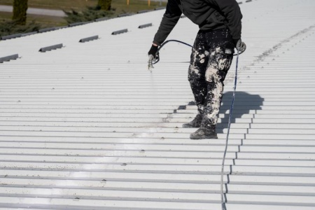 La couverture en zinc, un investissement durable pour votre habitation