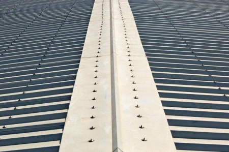 Pourquoi la pose de bac acier s&eacute;duit tant les propri&eacute;taires ?